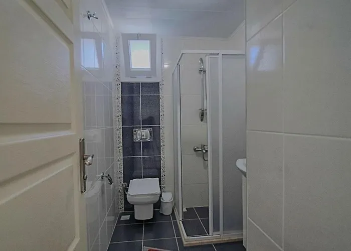 Detached With Private Pool In çalışta